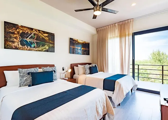 Mangrove View 2br W Rooftop Pool Near 5th Ave Playa del Carmen